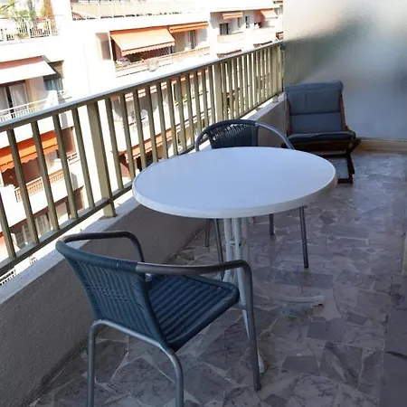 Beautiful Studio With Terrace In The Center! 公寓 *